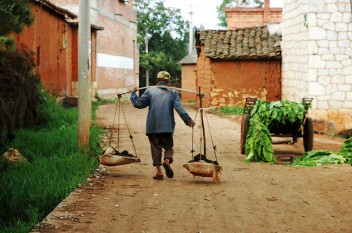  La pobreza rural permanece enraizada en muchas partes de China. Fotografía de pdvos/flickr.